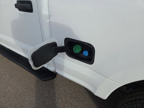 Used 2020 Ford F250 XLT w/ FX4 Off-Road Package image 16