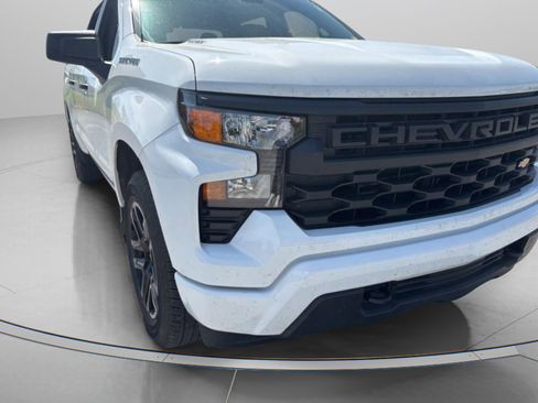 Used 2025 Chevrolet Silverado 1500 Custom RWD image 2
