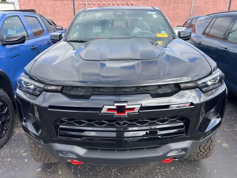 New 2026 Chevrolet Colorado ZR2 w/ Midnight Edition AWD/4WD image 2