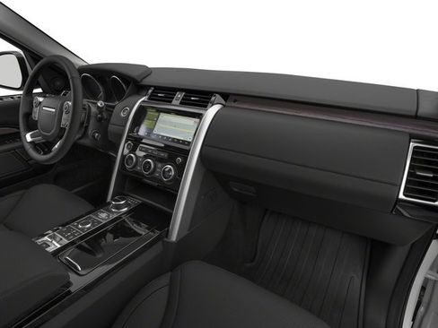 Used 2017 Land Rover Discovery HSE Luxury image 16