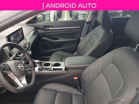 Used 2025 Nissan Altima 2.5 SR w/ SR Premium Package image 10