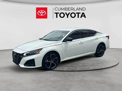 Used 2024 Nissan Altima 2.5 SR AWD/4WD image 1