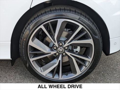 New 2024 Jaguar I-PACE R-Dynamic HSE image 6