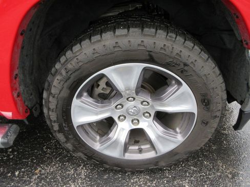 Used 2021 RAM 1500 Laramie image 9