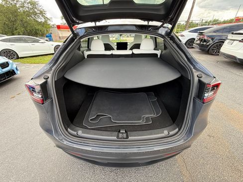 Used 2023 Tesla Model Y Performance AWD/4WD image 26