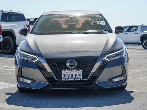 Used 2020 Nissan Sentra SR w/ Premium Package FWD image 4