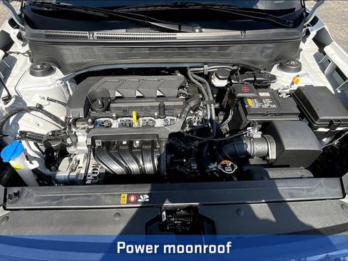 New 2025 Hyundai Venue SEL FWD image 13