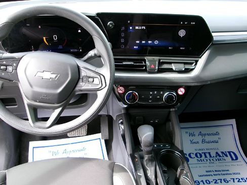 Used 2025 Chevrolet TrailBlazer LT image 11