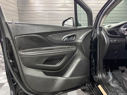 Used 2018 Buick Encore Preferred image 30