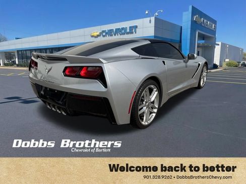 Used 2017 Chevrolet Corvette Stingray Coupe w/ Z51 1LT RWD image 8