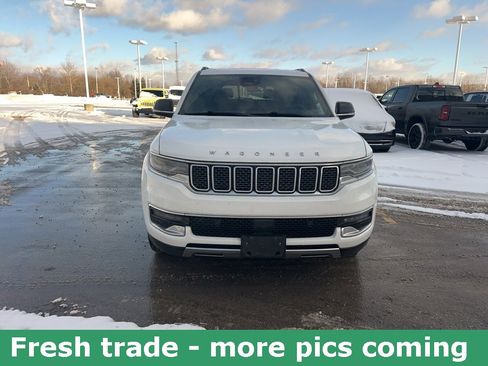 Used 2024 Jeep Wagoneer Series III image 3