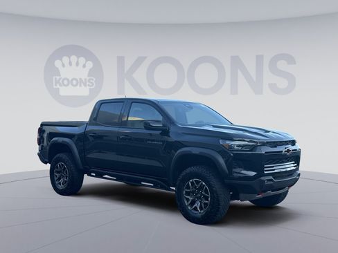Used 2024 Chevrolet Colorado ZR2 w/ ZR2 Convenience Package III AWD/4WD image 10