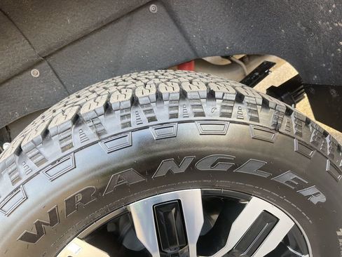 Used 2025 GMC Sierra 3500 Denali Ultimate image 41