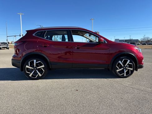 Used 2022 Nissan Rogue Sport SL w/ Premium Package image 9