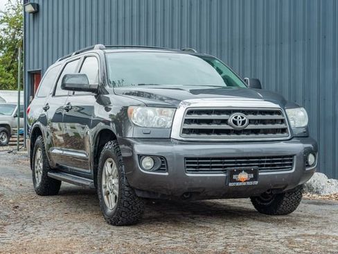 Used 2013 Toyota Sequoia SR5 image 8