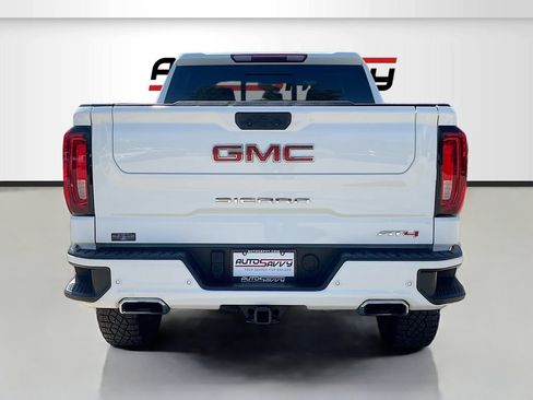 Used 2024 GMC Sierra 1500 AT4 w/ AT4 Premium Package AWD/4WD image 6