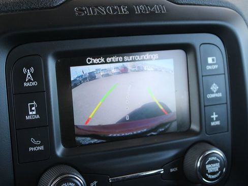 Used 2015 Jeep Renegade Trailhawk w/ Safety & Security Group I AWD/4WD image 26