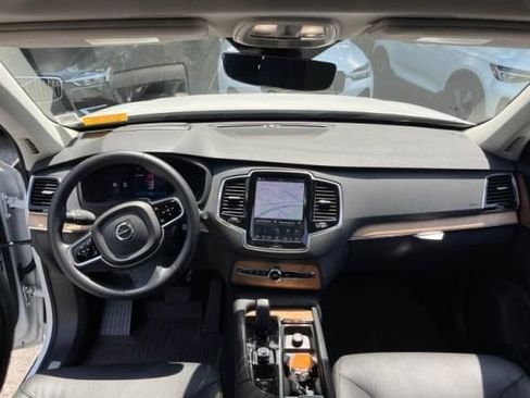 Used 2023 Volvo XC90 B5 Plus w/ Protection Package Premier AWD/4WD image 5