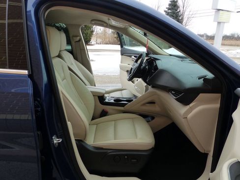 Used 2022 Buick Envision Essence w/ Technology Package I AWD/4WD image 44