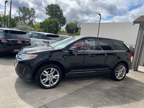 Used 2011 Ford Edge Limited w/ 301A Rapid Spec Order Code AWD/4WD image 4