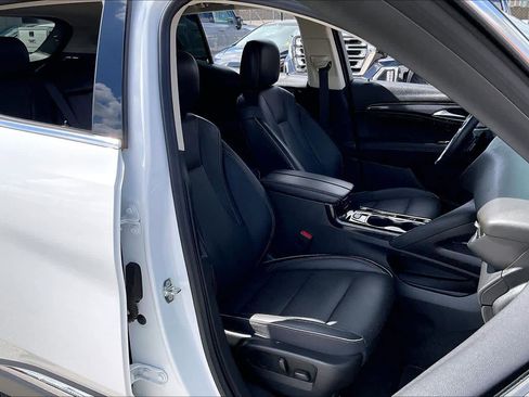 Certified 2023 Buick Envision Essence image 9