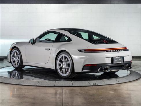 Used 2026 Porsche 911 Carrera RWD image 3