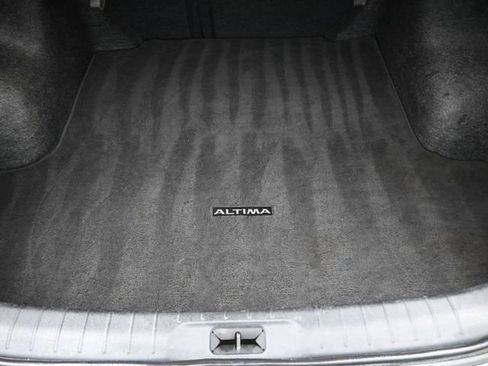 Used 2025 Nissan Altima 2.5 SV image 12