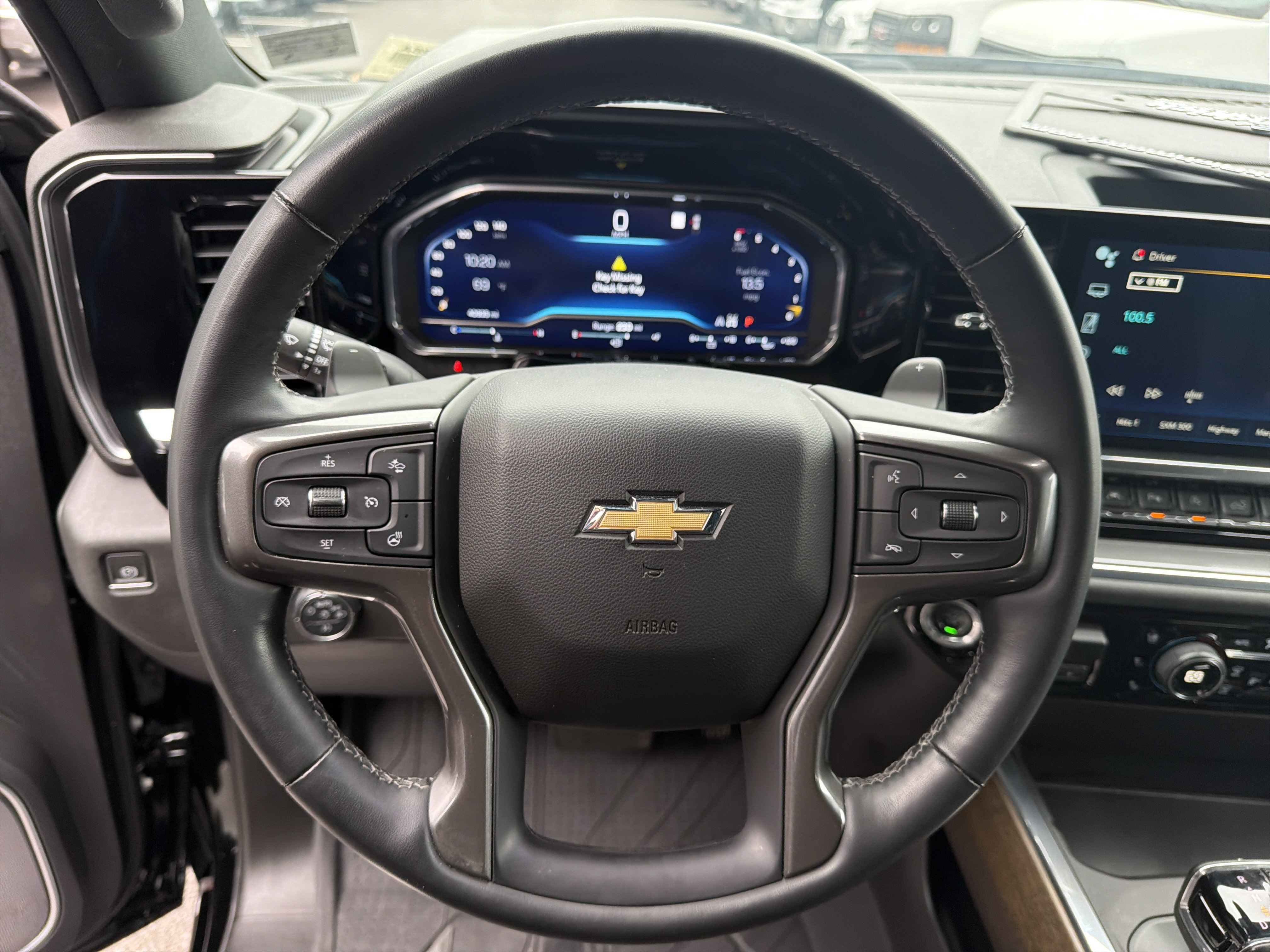 Used 2023 Chevrolet Silverado 1500 High Country w/ Technology Package AWD/4WD image 18