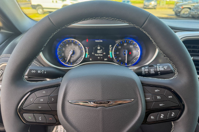 New 2026 Chrysler Pacifica Select AWD/4WD image 14