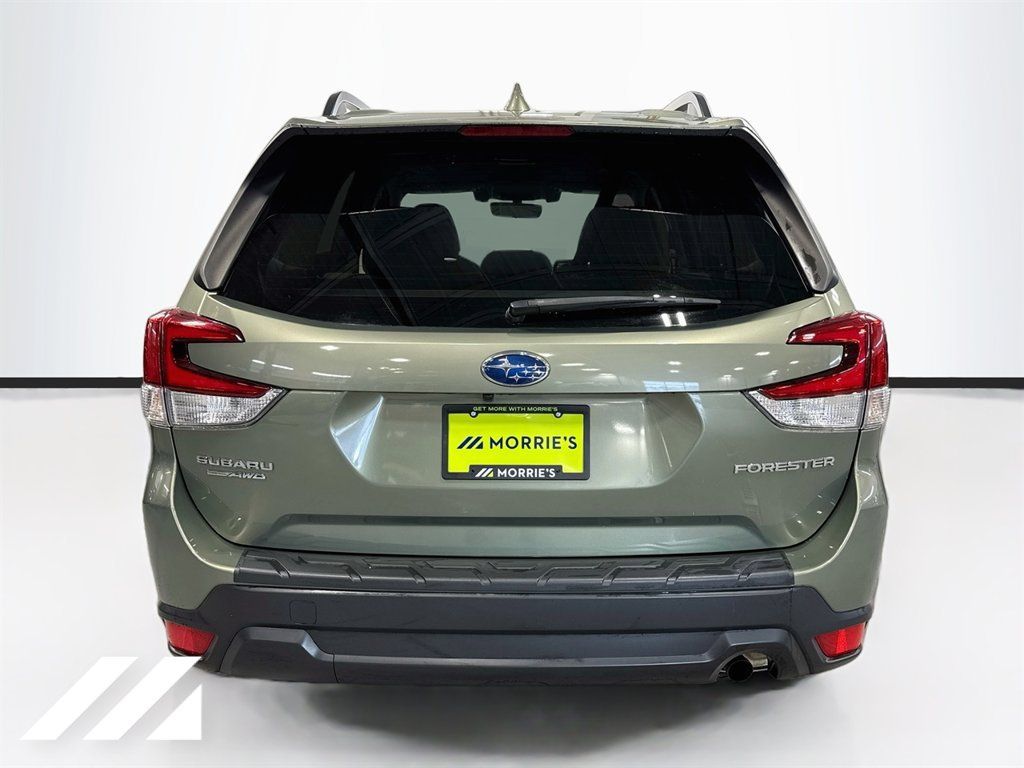 Used 2020 Subaru Forester Premium AWD/4WD image 6