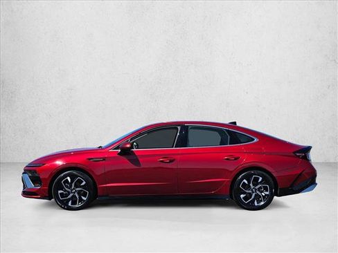 Used 2025 Hyundai Sonata SEL FWD image 9