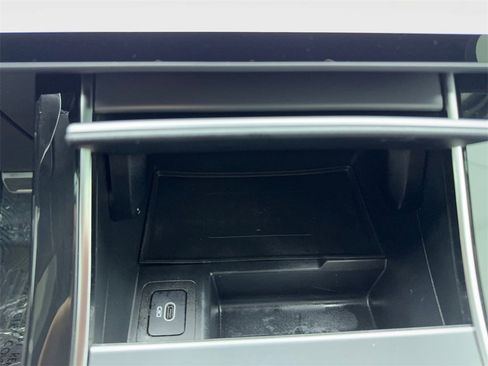 Used 2025 Land Rover Range Rover Velar Dynamic SE image 30