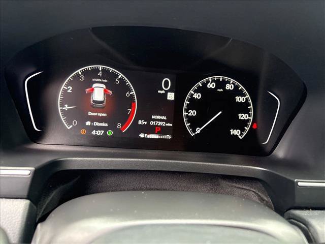 Used 2025 Honda Pilot EX-L image 11