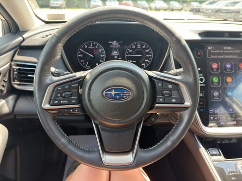 Used 2024 Subaru Outback Touring AWD/4WD image 12