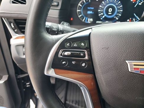 Used 2017 Cadillac Escalade Luxury image 36