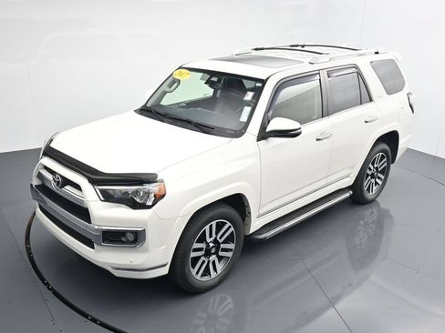 Used 2017 Toyota 4Runner Limited AWD/4WD image 26