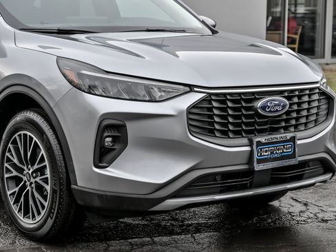 Used 2024 Ford Escape SE image 11