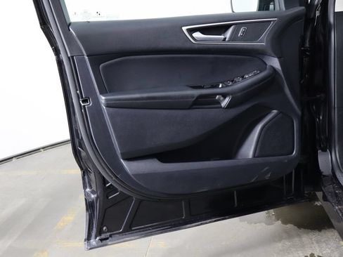 Used 2020 Ford Edge SEL w/ Cold Weather Package AWD/4WD image 19