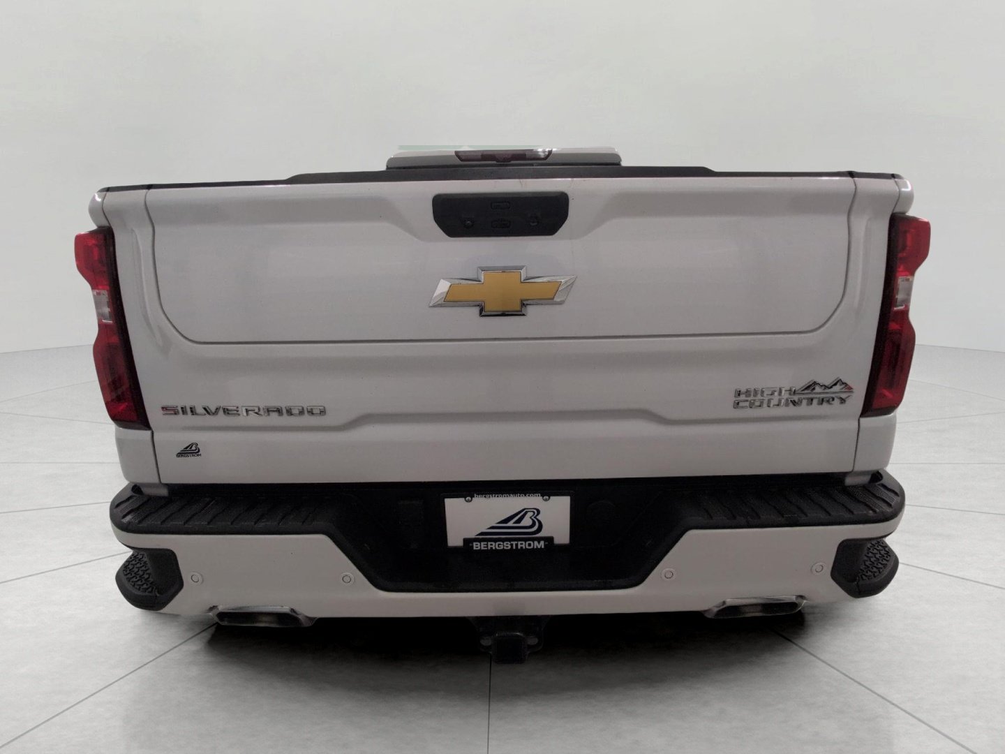 Certified 2024 Chevrolet Silverado 1500 High Country w/ High Country Premium Package AWD/4WD image 24