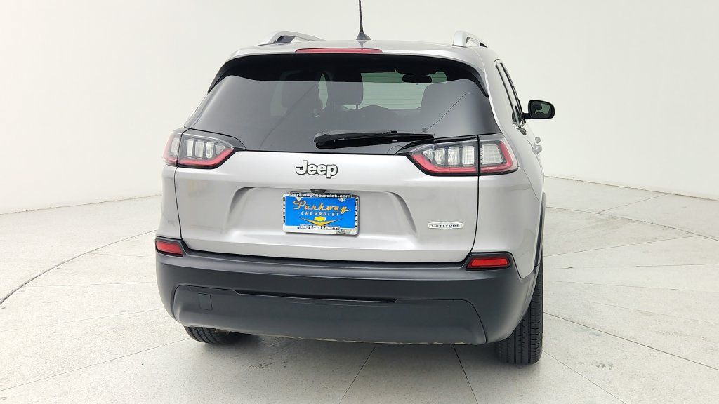 Used 2019 Jeep Cherokee Latitude w/ Popular Appearance Group FWD image 6
