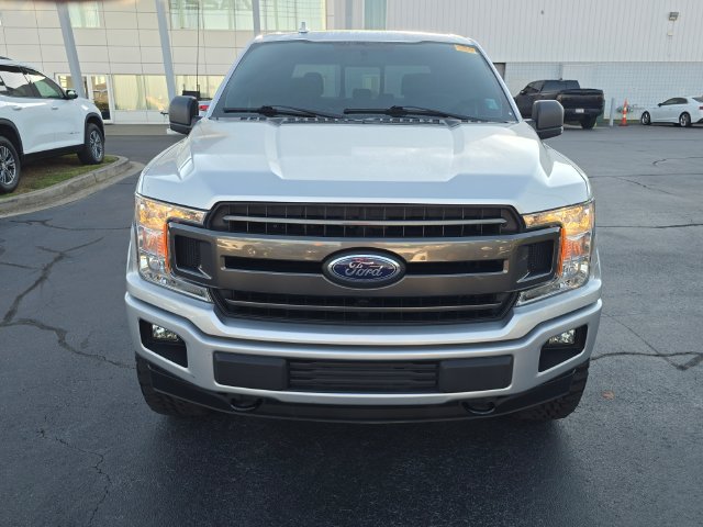 Used 2018 Ford F150 XLT w/ Equipment Group 302A Luxury AWD/4WD image 8