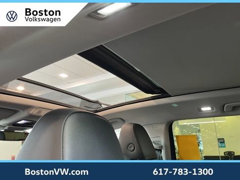 New 2026 Volkswagen Tiguan SE image 23