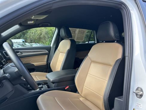 Used 2022 Volkswagen Atlas Cross Sport SE image 21