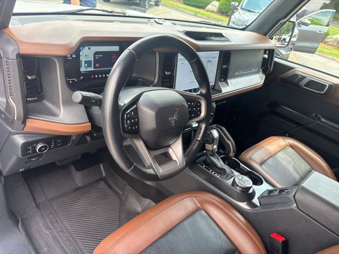 Used 2024 Ford Bronco Outer Banks AWD/4WD image 11