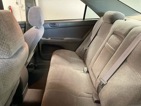 Used 2003 Toyota Camry LE FWD image 18