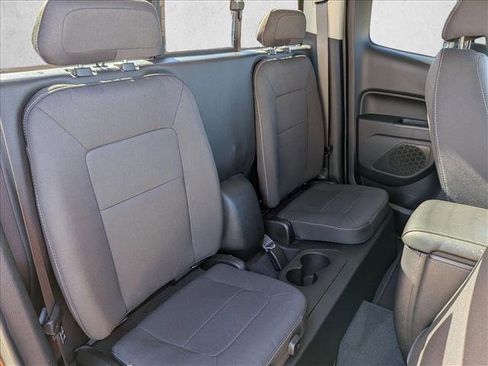 Used 2021 Chevrolet Colorado LT w/ LT Convenience Package image 18