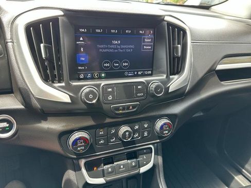 Used 2022 GMC Terrain SLT AWD/4WD image 15