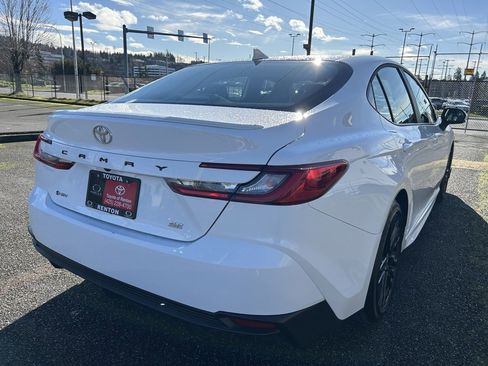Certified 2025 Toyota Camry SE image 5