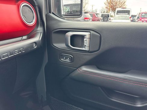 Certified 2020 Jeep Wrangler Unlimited Rubicon w/ Dual Top Group image 28