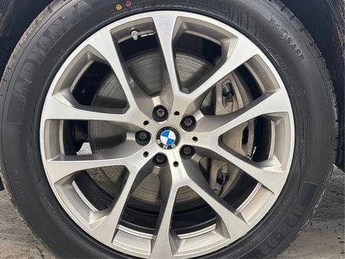 Used 2019 BMW X5 xDrive50i AWD/4WD image 32